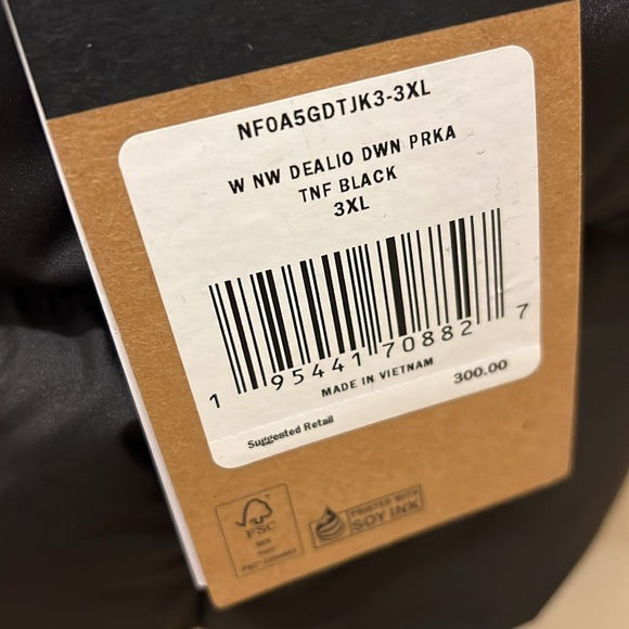 The North Face - Womens New Dealio Down Parka coat - Picture 8 of 15